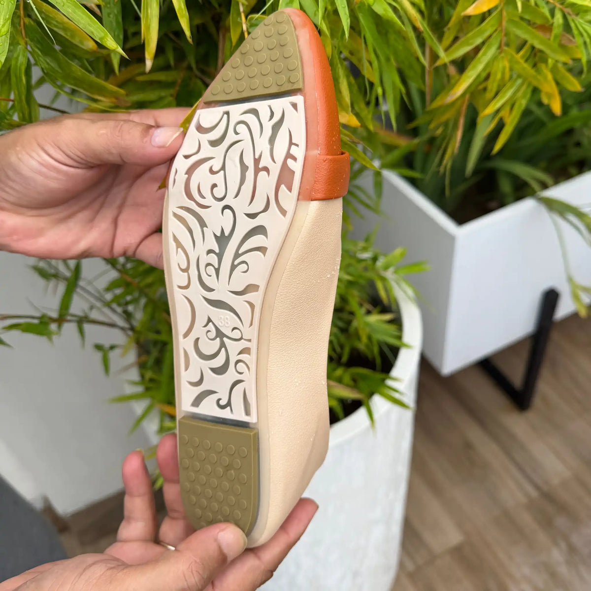 Classic Tan Women’s Dress Flats for Office and Everyday Wear 202602